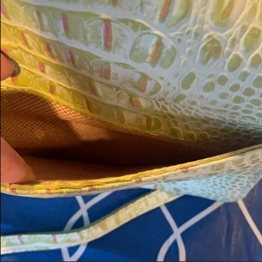 Brand new Dooney & Bourke Handbag - Picture 6 of 6